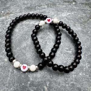 Bracelet - Love - duo - perles noire et perles coeur