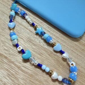 grigri de telephone oeil protecteur perles bleues et blanches taille S