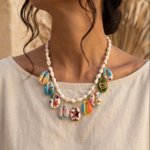 collier Tahiti coquillage colorés peint à la main